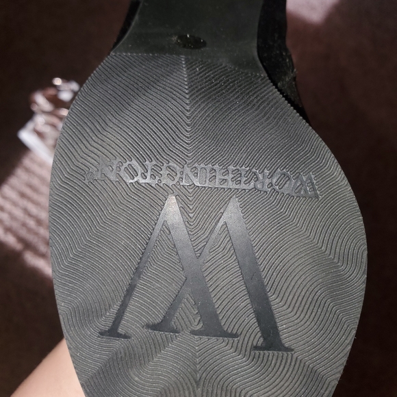 Worthington black leather knee-high heeled boots - Picture 2 of 2